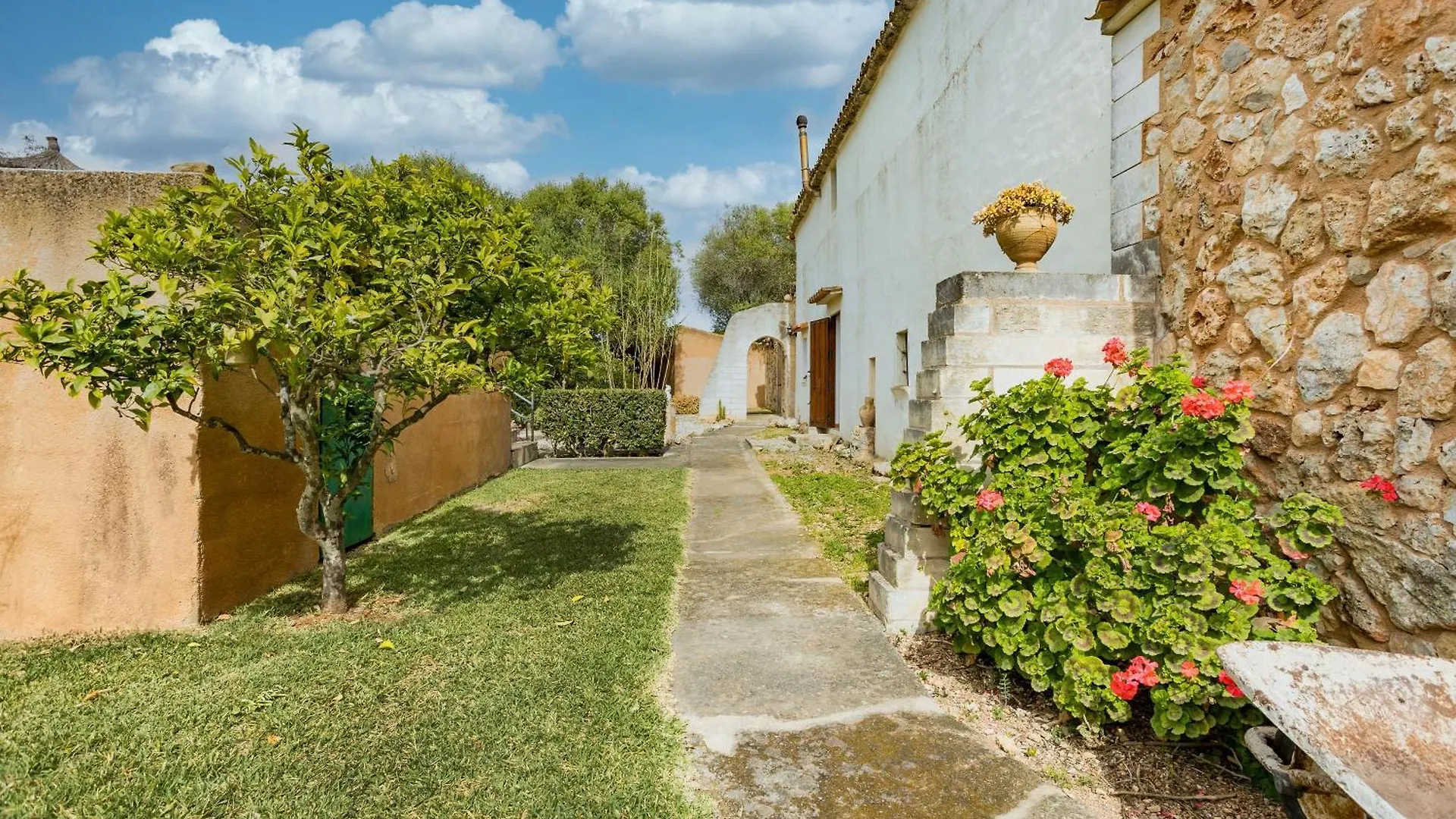 Fora Vila Manacor  Manacor (Mallorca)